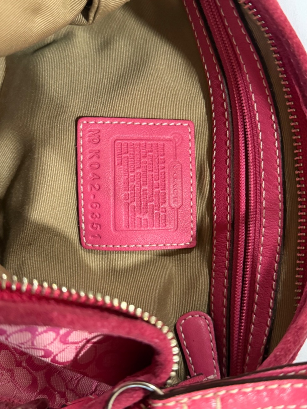 Coach Pink Signature Jacquard Hobo Bag - Suede Trim - Picture 4 of 5